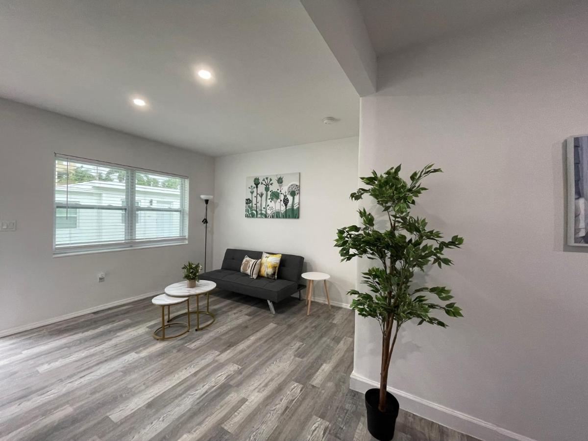 Douglas Rd Apartments Miami Buitenkant foto