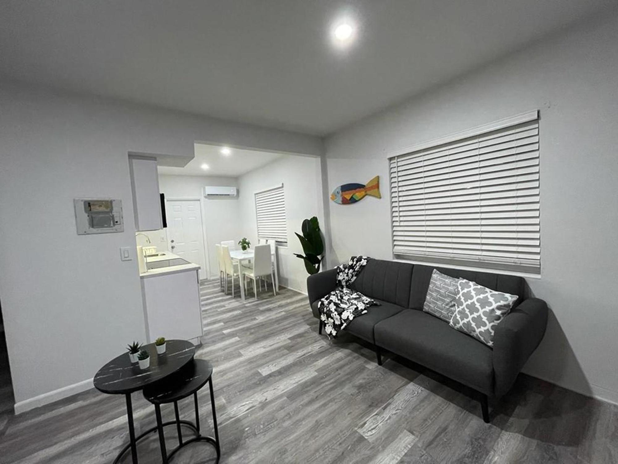 Douglas Rd Apartments Miami Buitenkant foto