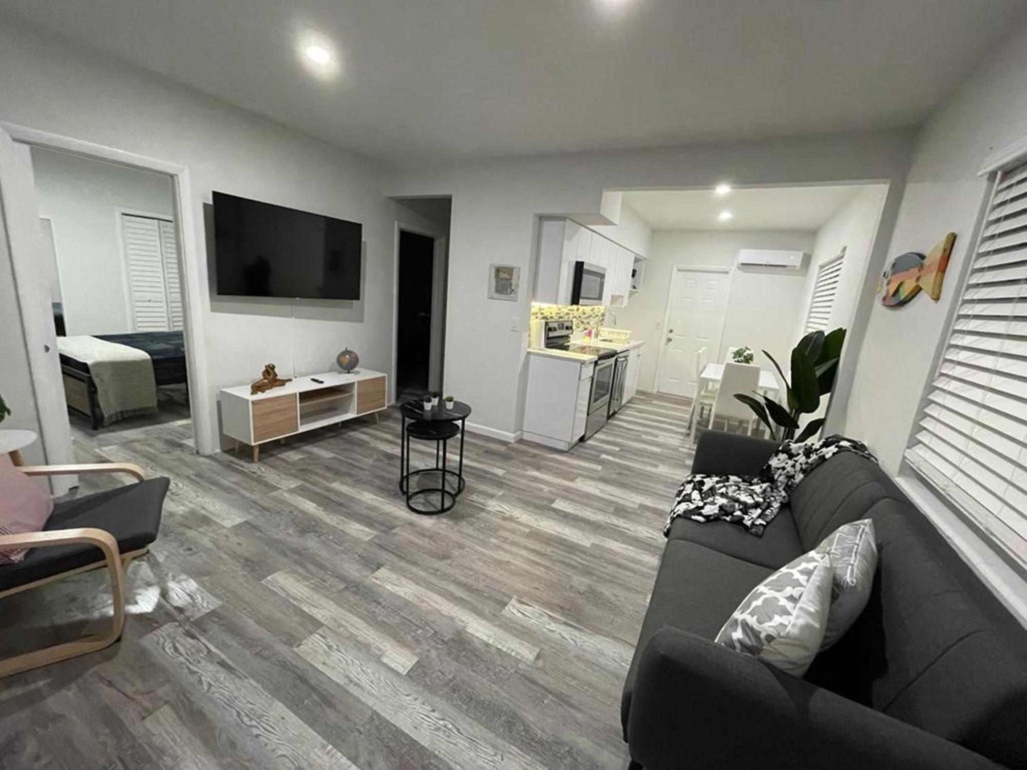 Douglas Rd Apartments Miami Buitenkant foto